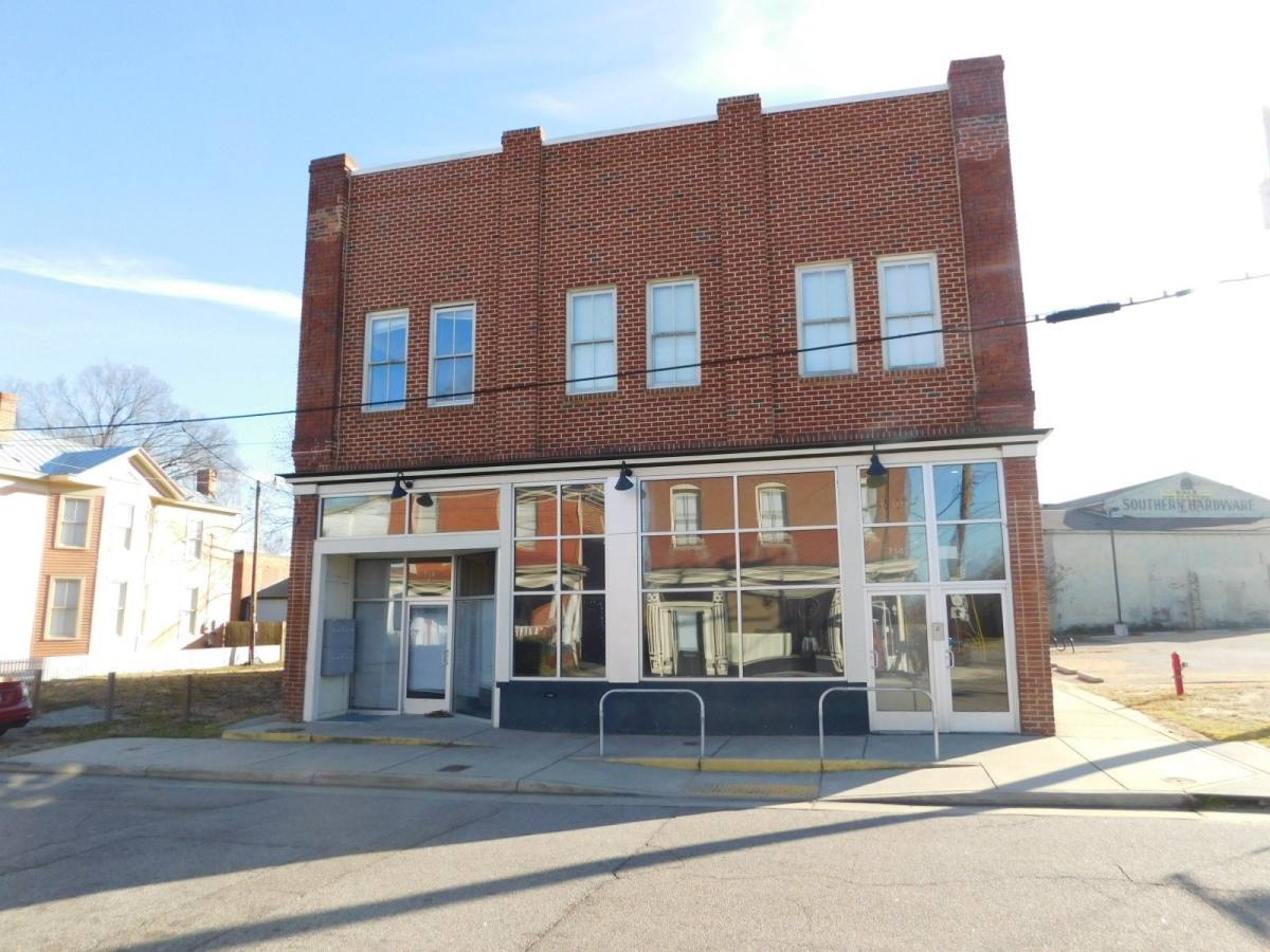 Apartment for rent at 714 High St E, Petersburg, VA 23803