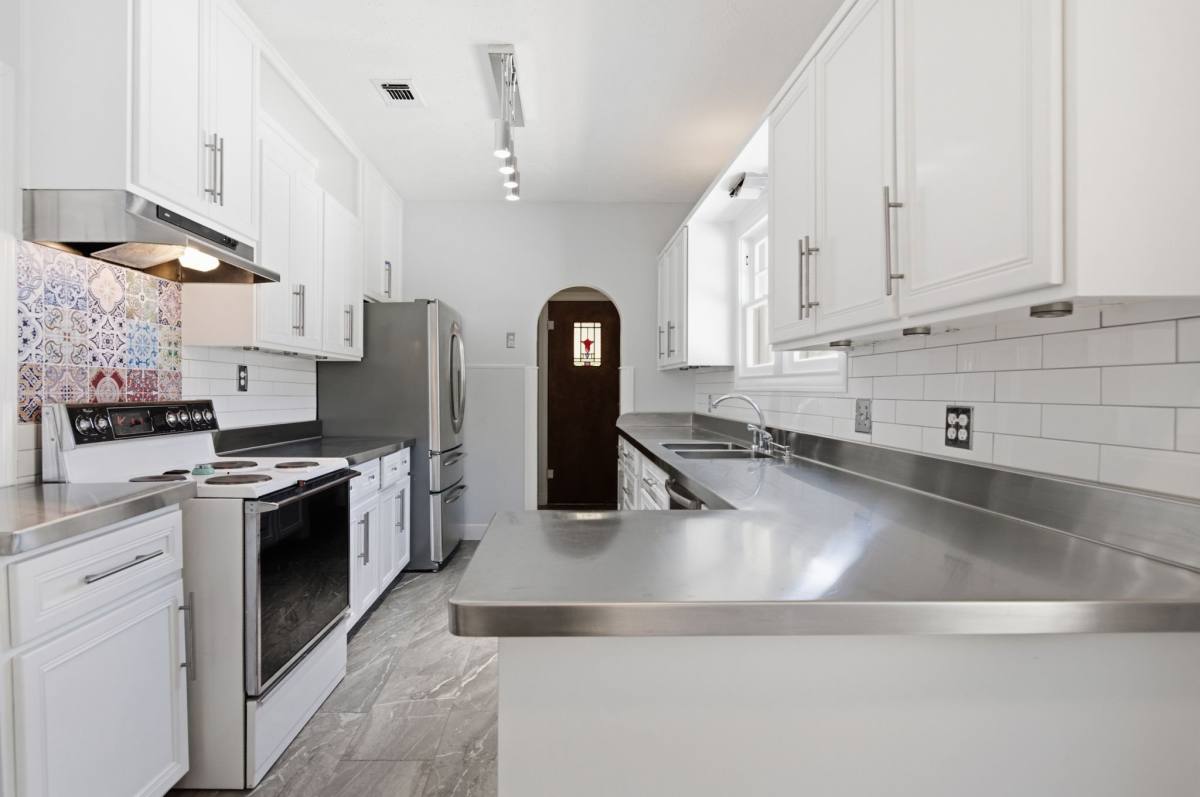 House for rent at 2516 Shirley Ave, Fort Worth, TX 76109