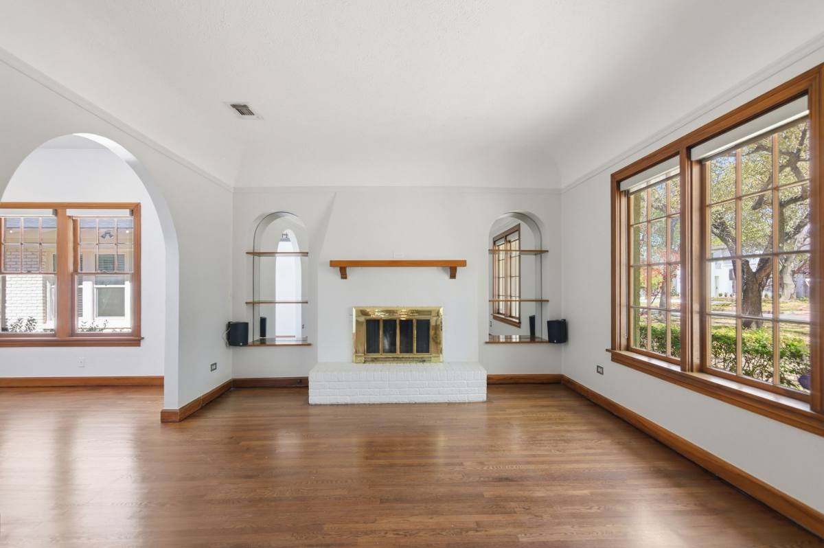 House for rent at 2516 Shirley Ave, Fort Worth, TX 76109