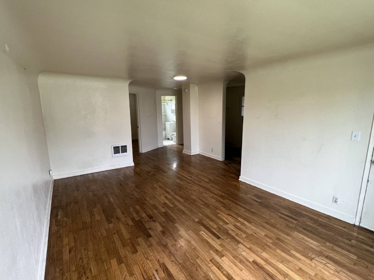 Apartment for rent at 180 E 29th Ave, Eugene, OR 97405