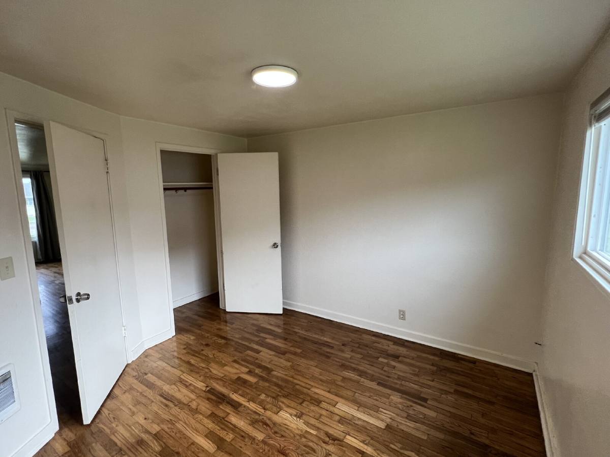 Apartment for rent at 180 E 29th Ave, Eugene, OR 97405