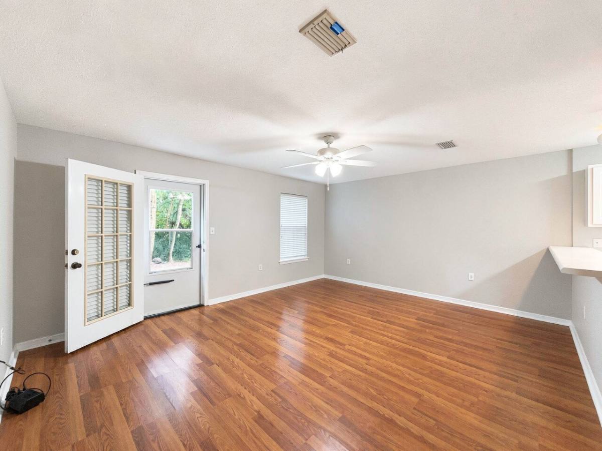 Townhouse for rent at 954 Scenic Oak Lane, Fort Walton Beach, FL 32547