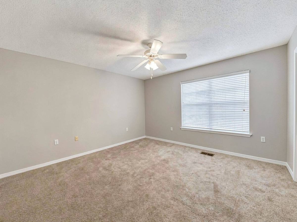 Townhouse for rent at 954 Scenic Oak Lane, Fort Walton Beach, FL 32547