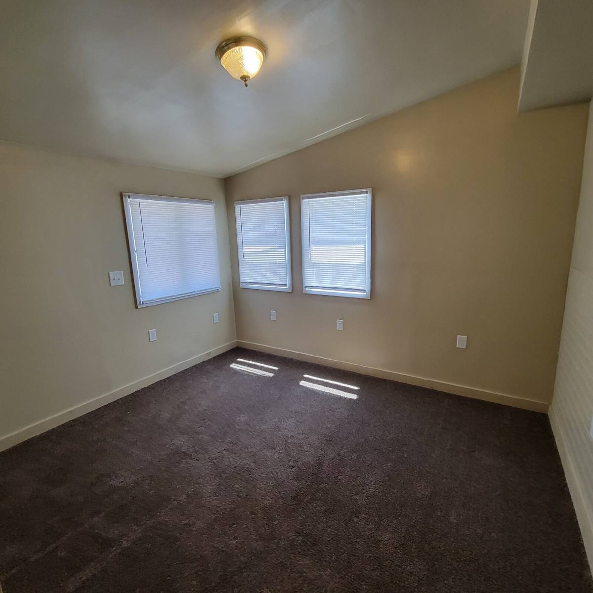 House for rent at 237 Eastern Ave, Indianapolis, IN 46201