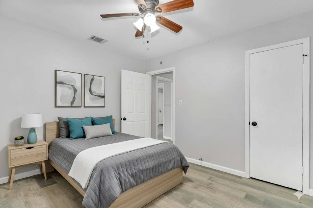 Townhouse for rent at 122 Ramsey St, Cleburne, TX 76031