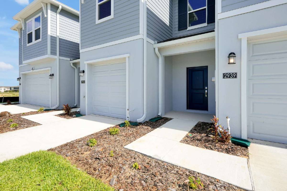 Townhouse for rent at 2939 Maloof Dr, Davenport, FL 33837