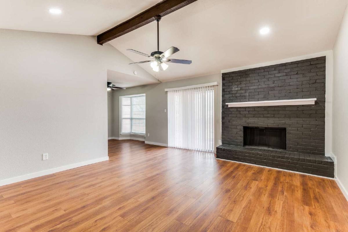 House for rent at 614 Brian Dr, Grand Prairie, TX 75052