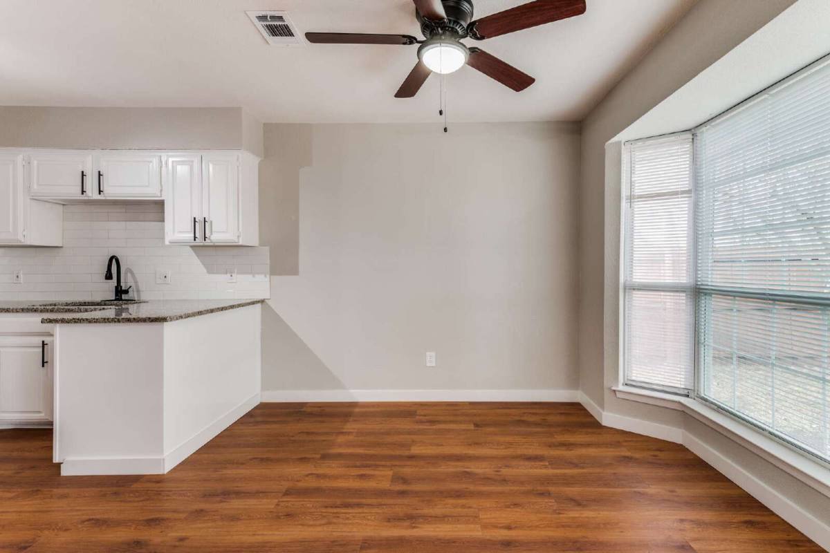 House for rent at 614 Brian Dr, Grand Prairie, TX 75052