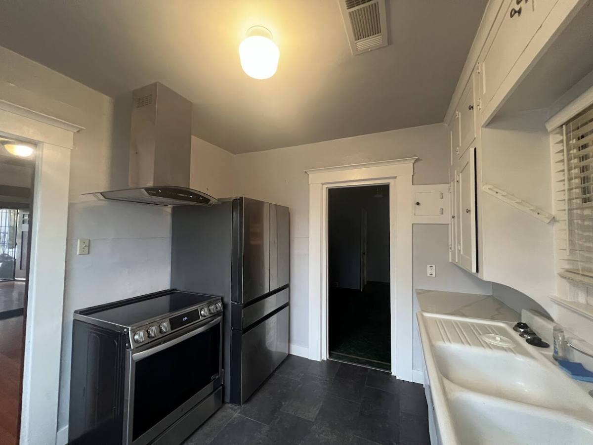 House for rent at 101 W 18th St, Merced, CA 95340