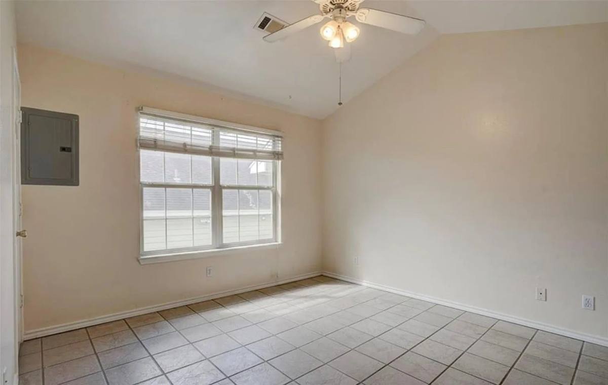 Apartment for rent at 427 Lindsey St #111, San Marcos, TX 78666