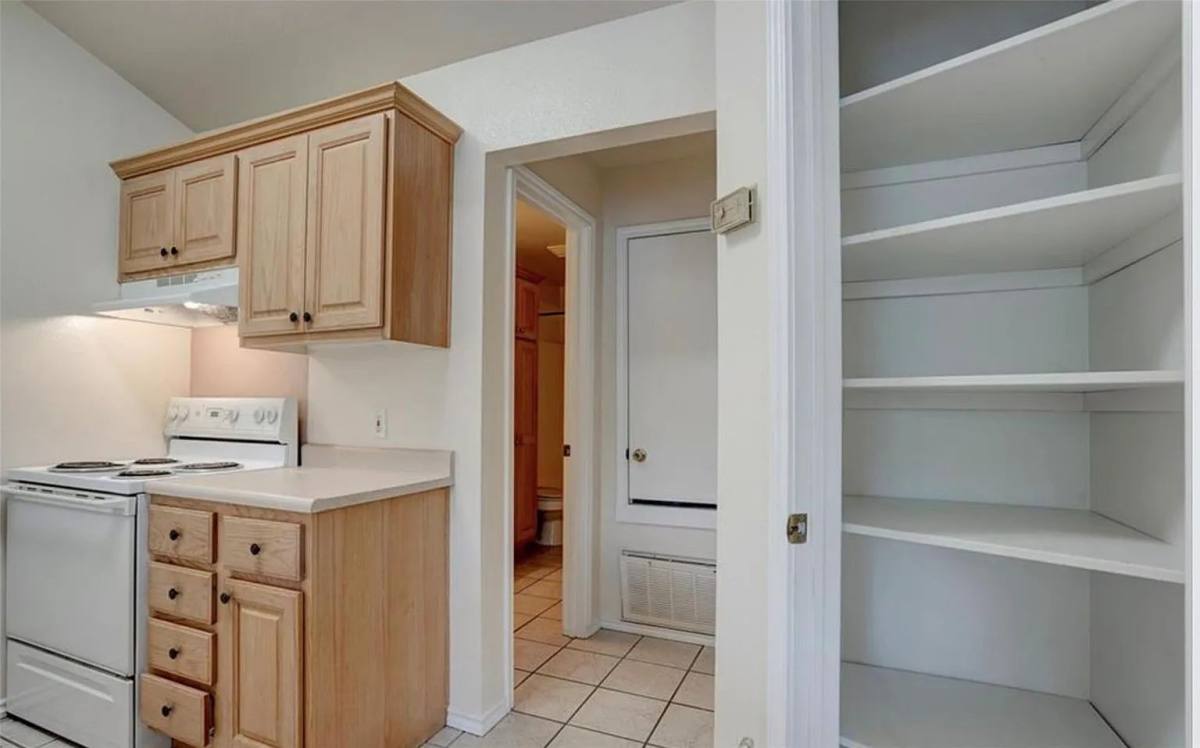 Apartment for rent at 427 Lindsey St #111, San Marcos, TX 78666
