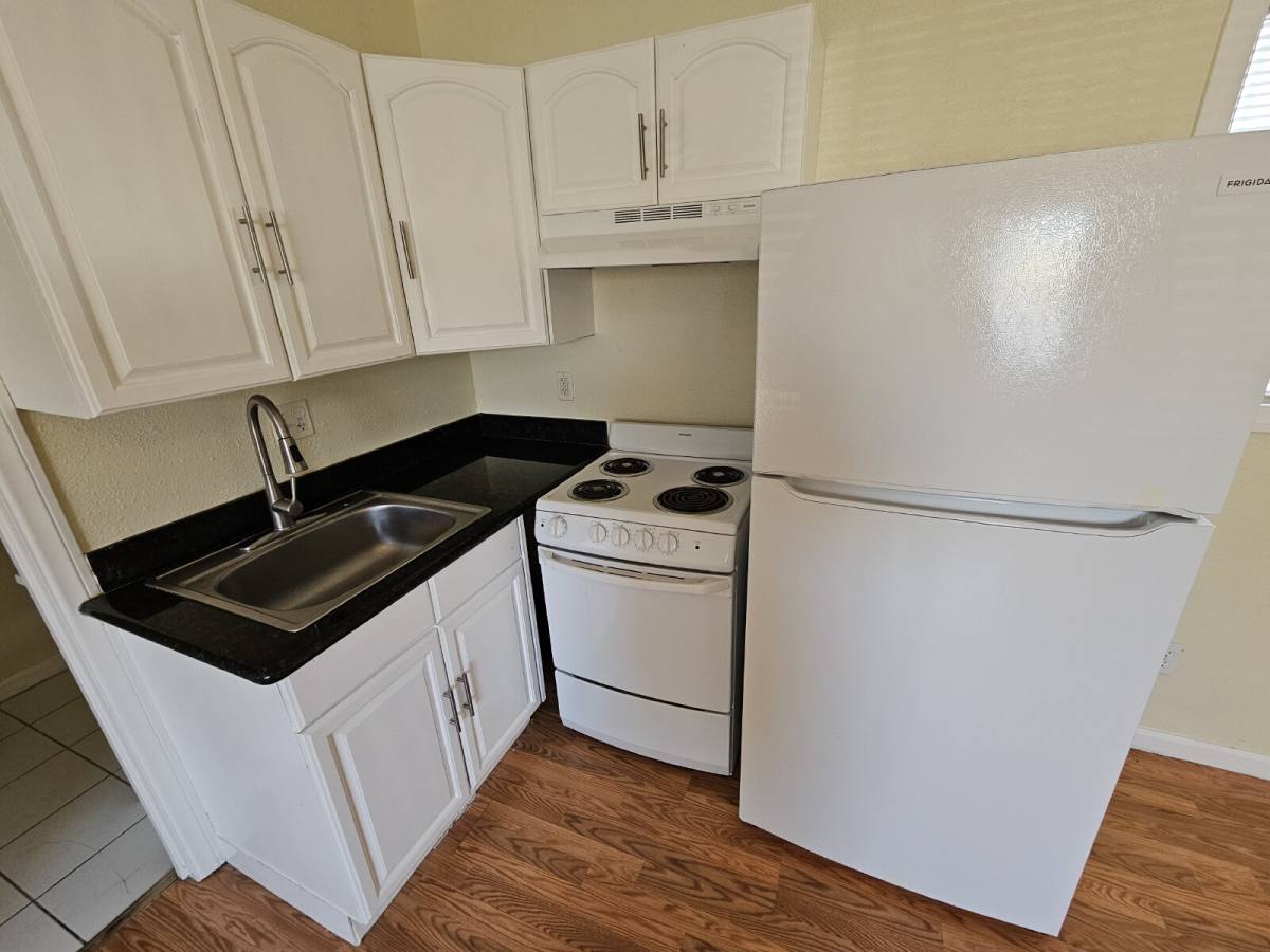 Apartment for rent at 331 S 9th St #4, Las Vegas, NV 89101