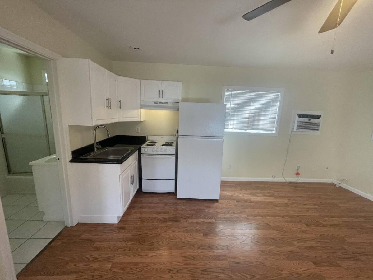 Apartment for rent at 331 S 9th St #4, Las Vegas, NV 89101