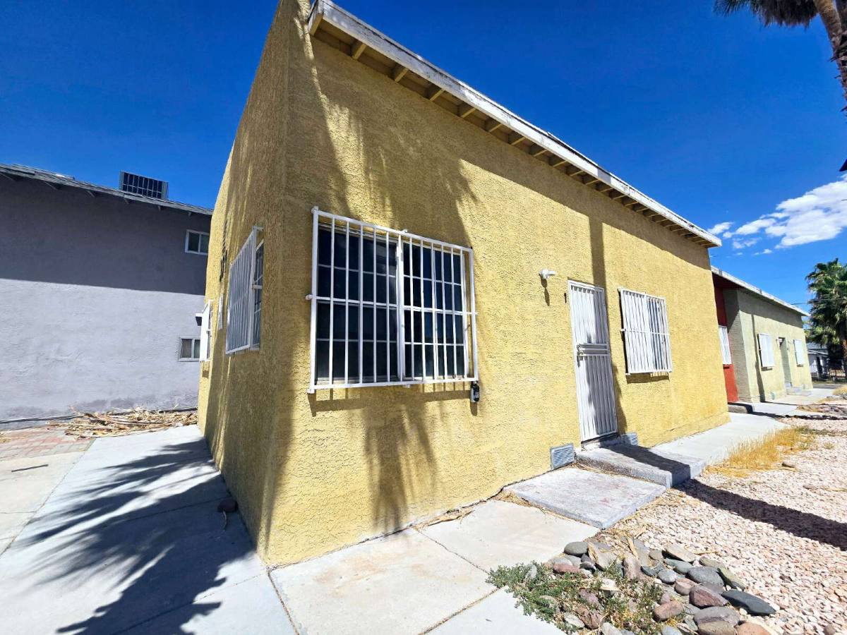 Apartment for rent at 331 S 9th St #4, Las Vegas, NV 89101