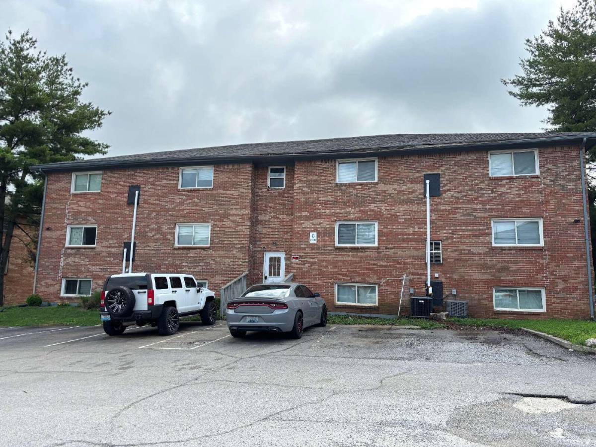 Apartment for rent at 2045 Cambridge Dr #BUILDING D 41, Lexington, KY 40504