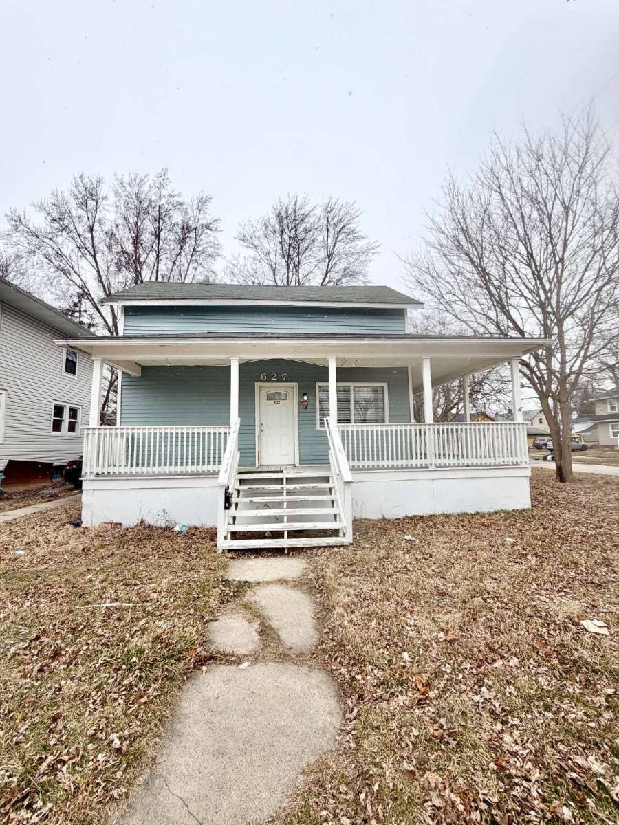 House for rent at 627 N Webster St, Saginaw, MI 48602