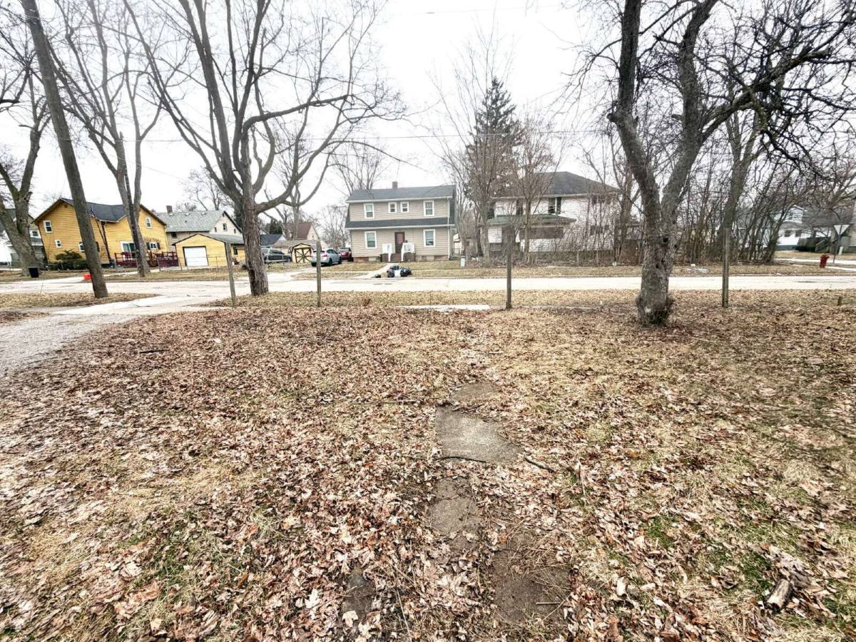 House for rent at 627 N Webster St, Saginaw, MI 48602