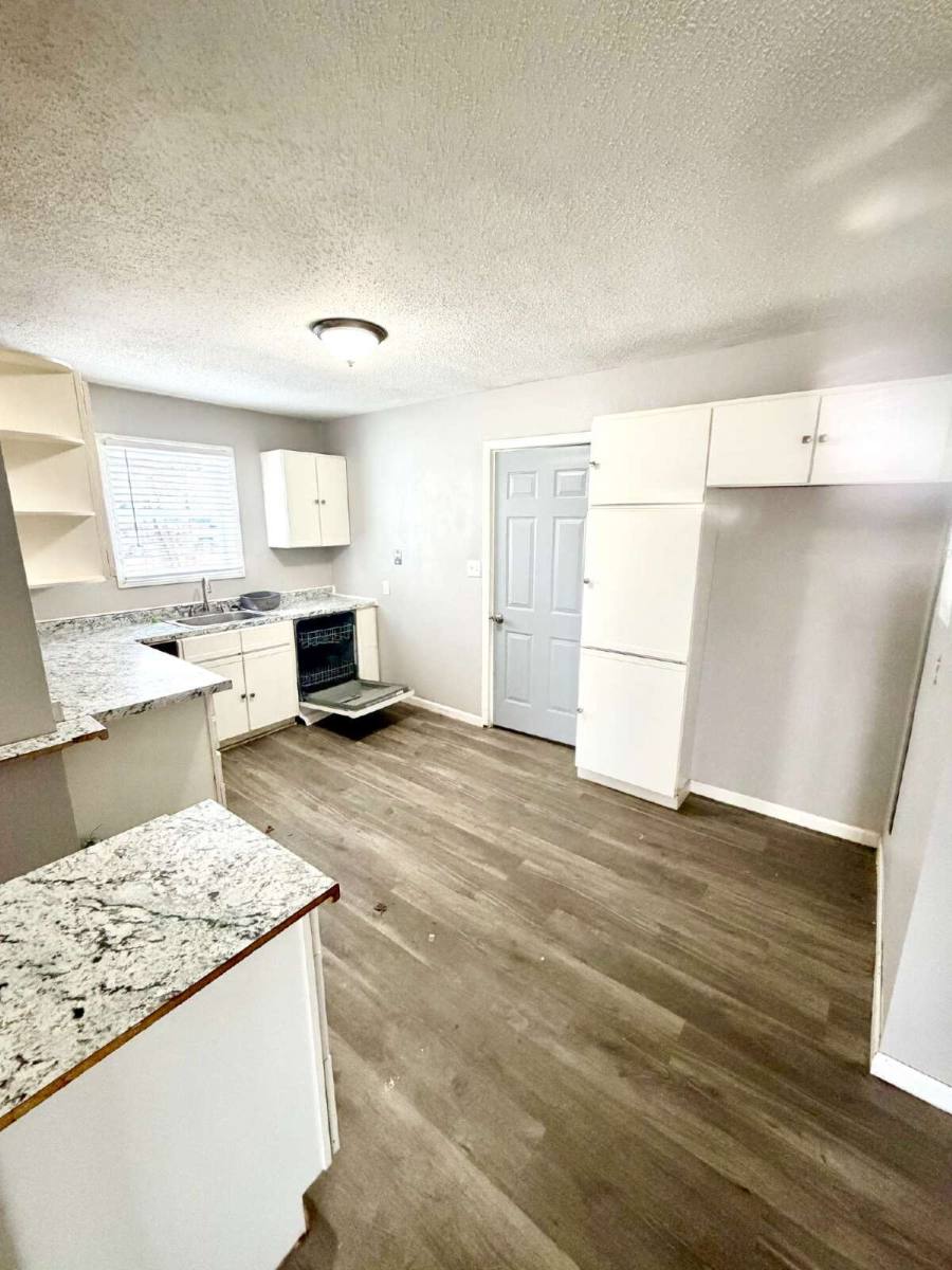 House for rent at 627 N Webster St, Saginaw, MI 48602