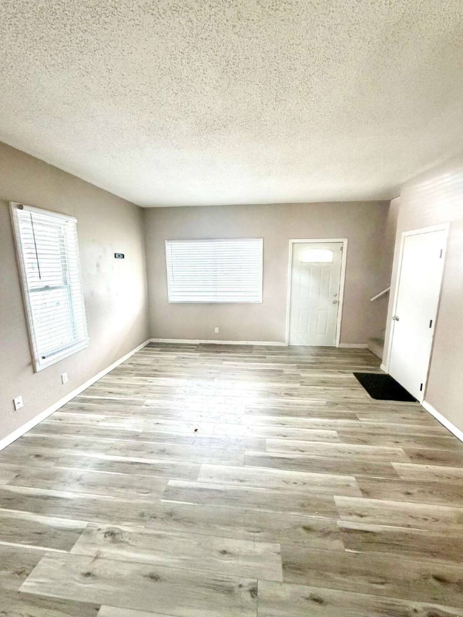 House for rent at 627 N Webster St, Saginaw, MI 48602