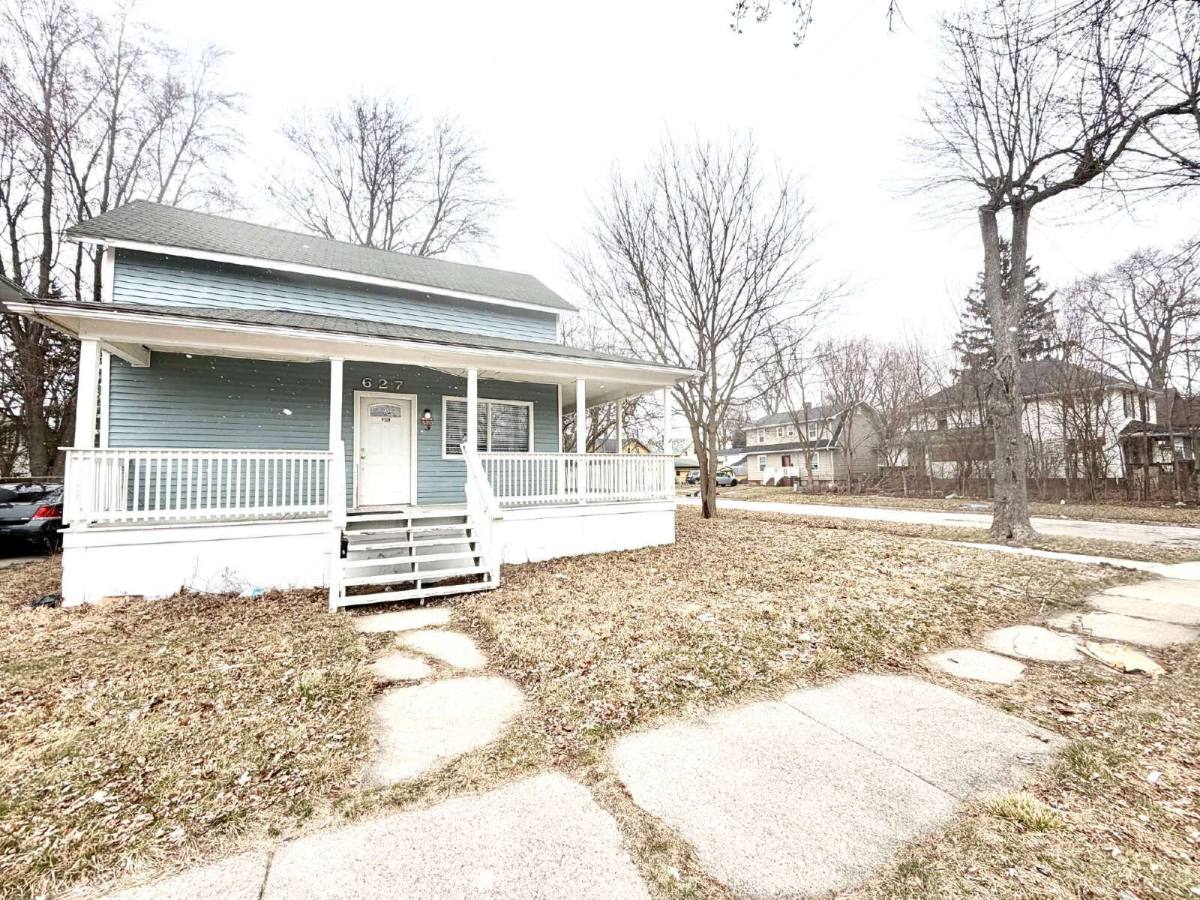 House for rent at 627 N Webster St, Saginaw, MI 48602
