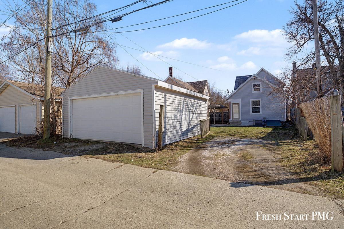House for rent at 1113 Alpine Ave NW, Grand Rapids, MI 49504
