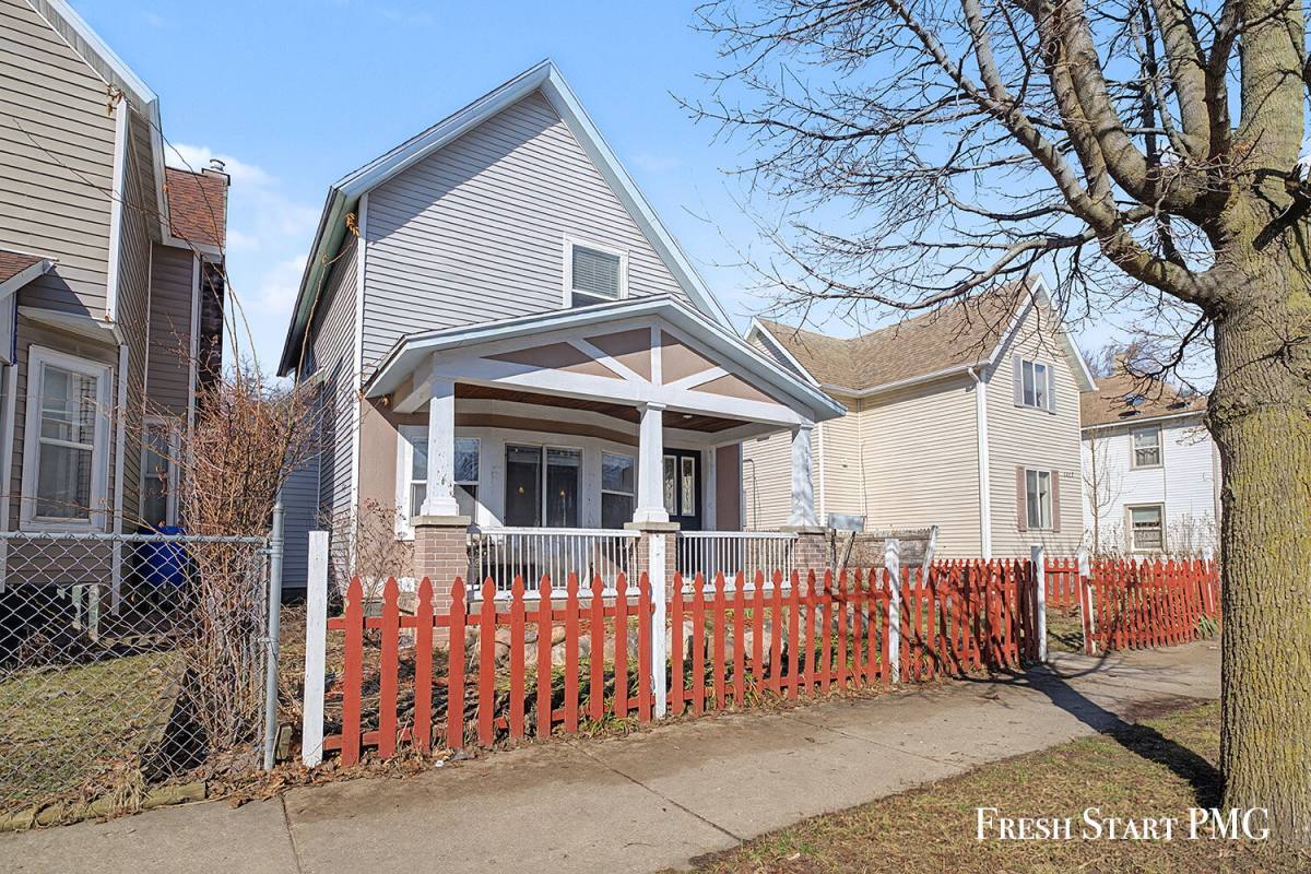 House for rent at 1113 Alpine Ave NW, Grand Rapids, MI 49504