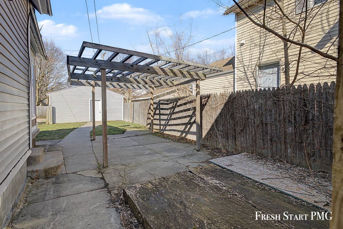 House for rent at 1113 Alpine Ave NW, Grand Rapids, MI 49504
