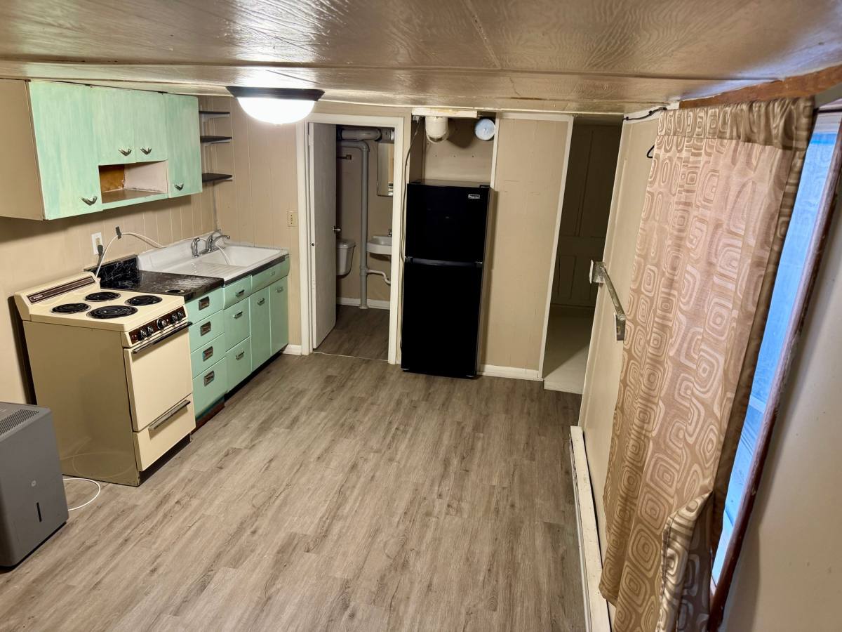 Apartment for rent at 914 8th Ave #5, Saint Cloud, MN 56301