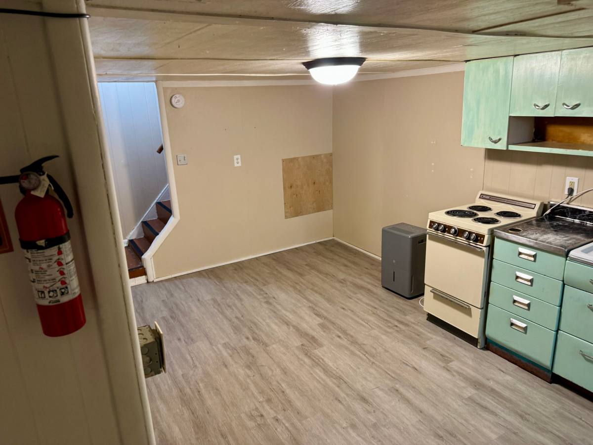 Apartment for rent at 914 8th Ave #5, Saint Cloud, MN 56301