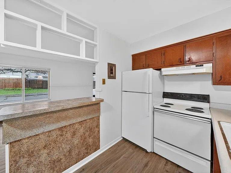 Apartment for rent at 151 E McHattie St #6, South Lyon, MI 48178