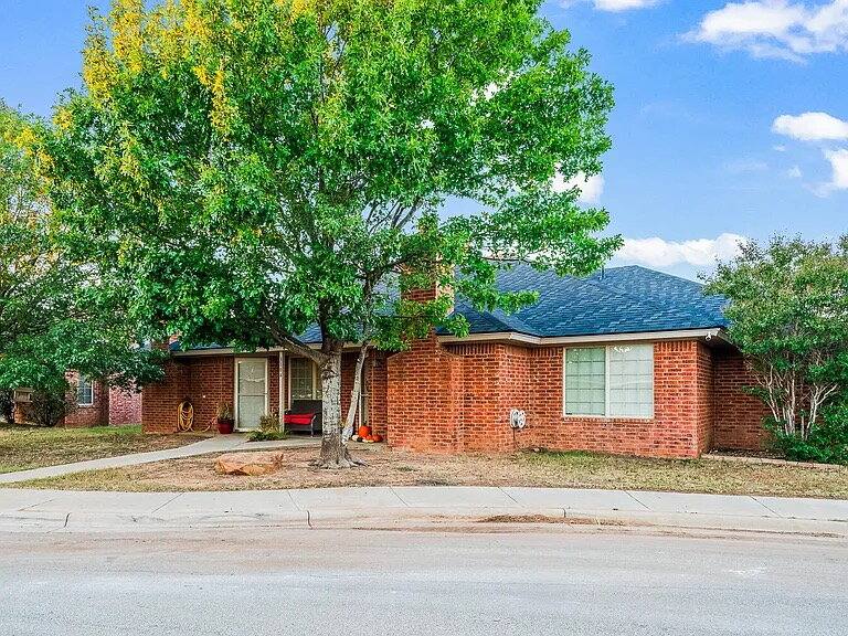 Townhouse for rent at 3104 110th St #A, Lubbock, TX 79423