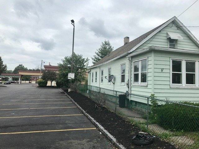 House for rent at 822 19th St, Niagara Falls, NY 14301