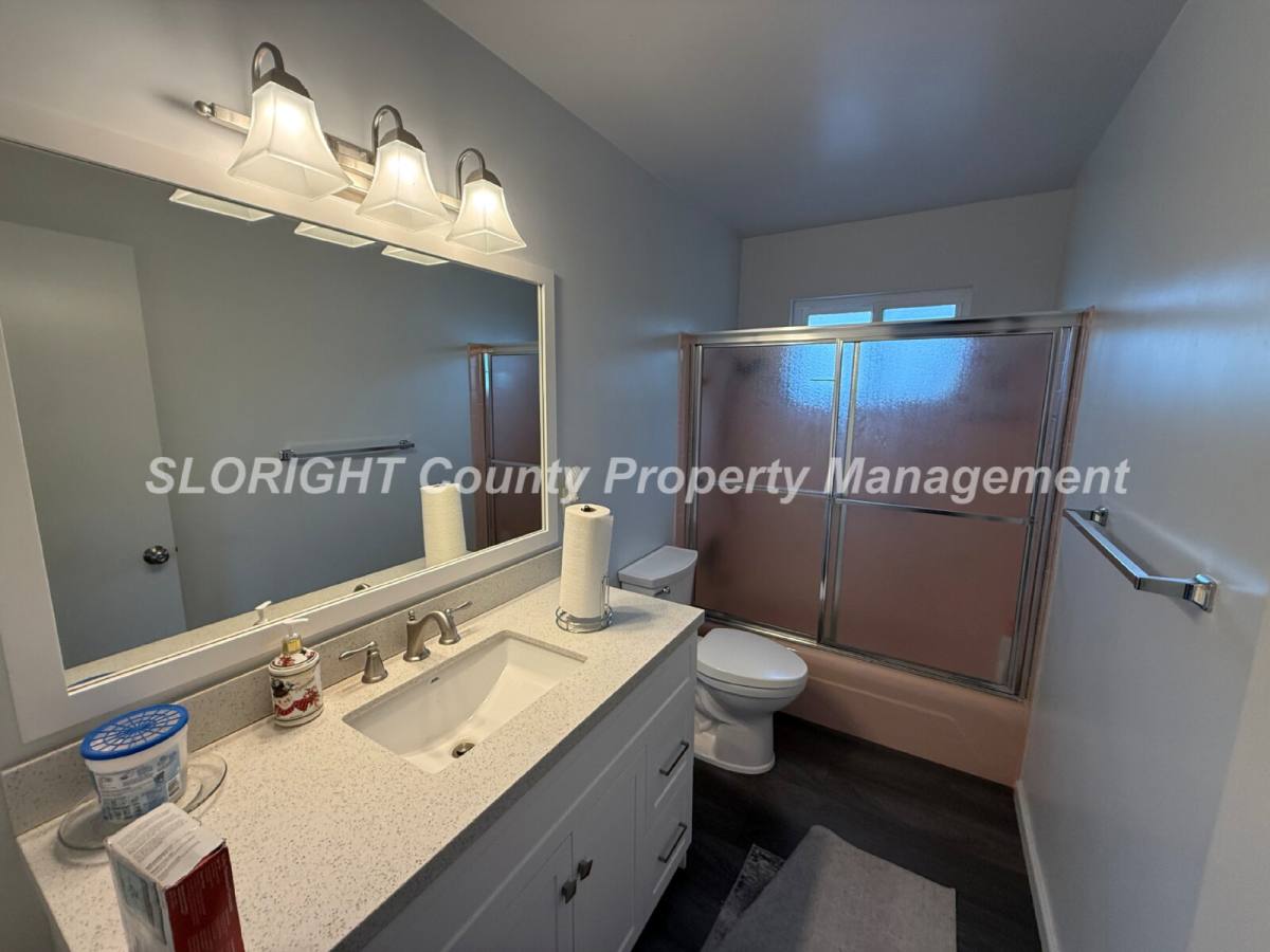 Apartment for rent at 917 Anchor St, Morro Bay, CA 93442