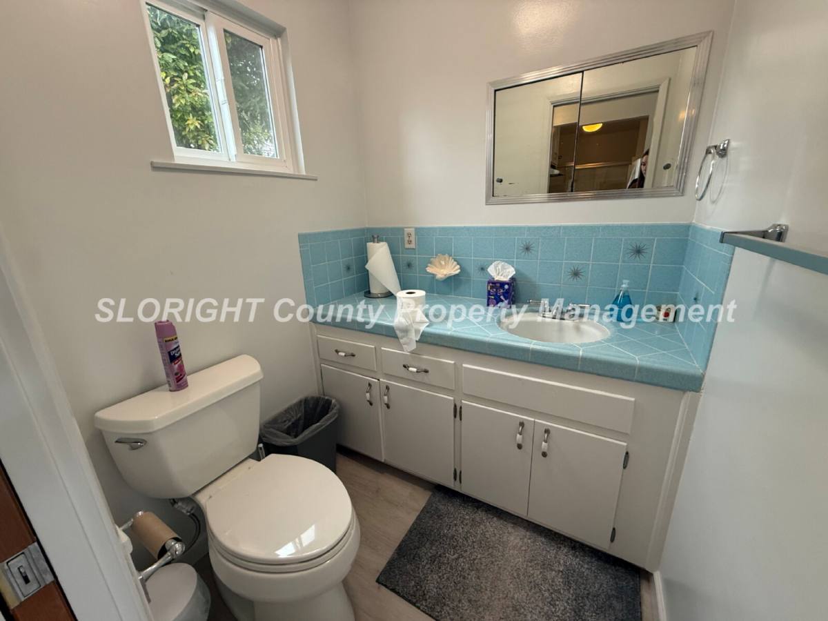 Apartment for rent at 917-A Anchor St, Morro Bay, CA 93442