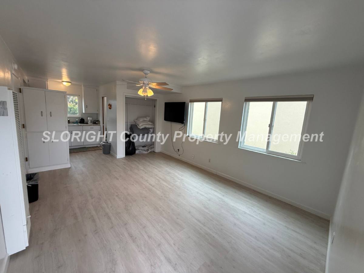 Apartment for rent at 917-A Anchor St, Morro Bay, CA 93442