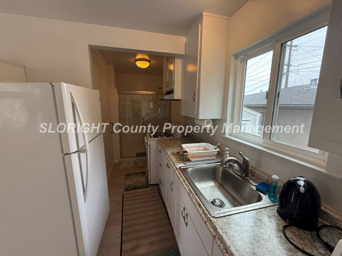 Apartment for rent at 917-A Anchor St, Morro Bay, CA 93442
