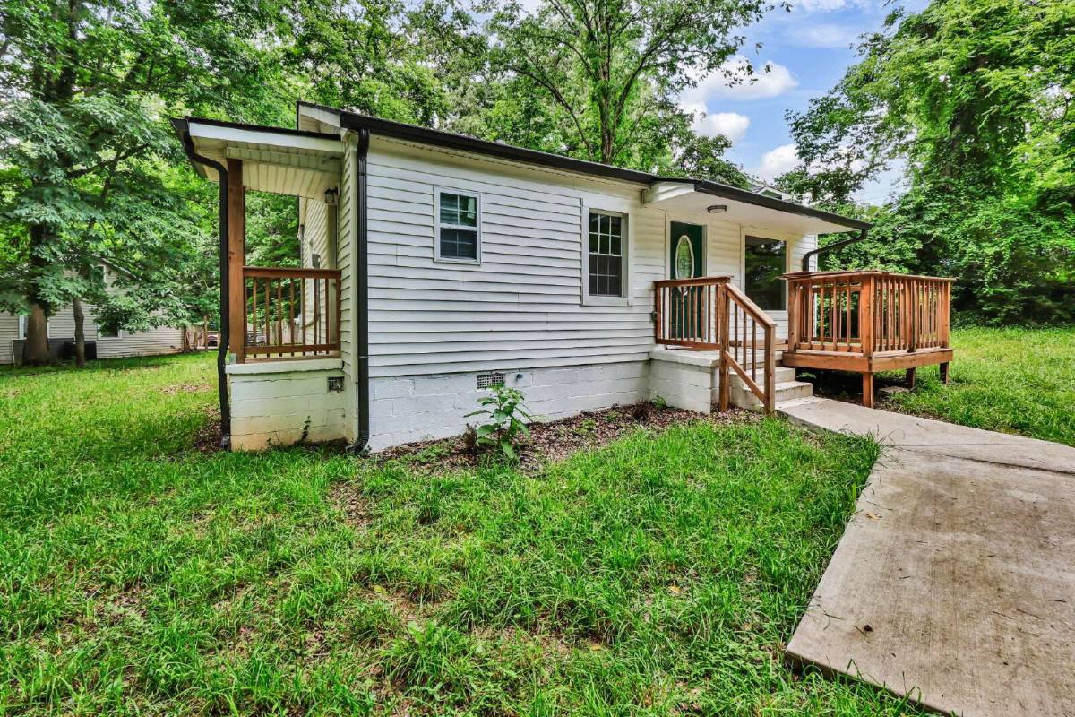 House for rent at 1010 Ridgecrest Dr, Clarksville, TN 37040