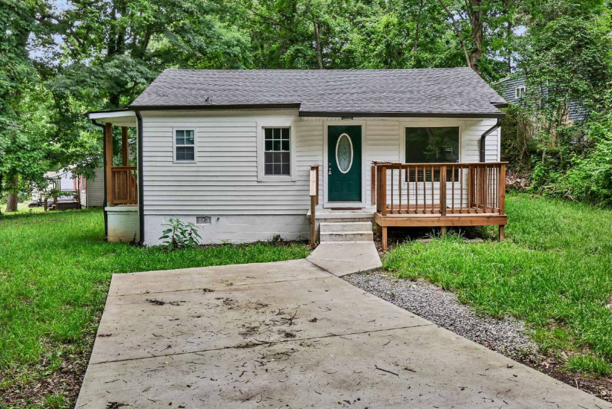 House for rent at 1010 Ridgecrest Dr, Clarksville, TN 37040