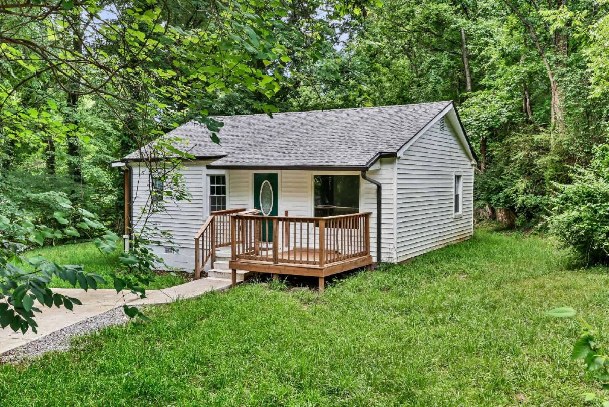 House for rent at 1010 Ridgecrest Dr, Clarksville, TN 37040