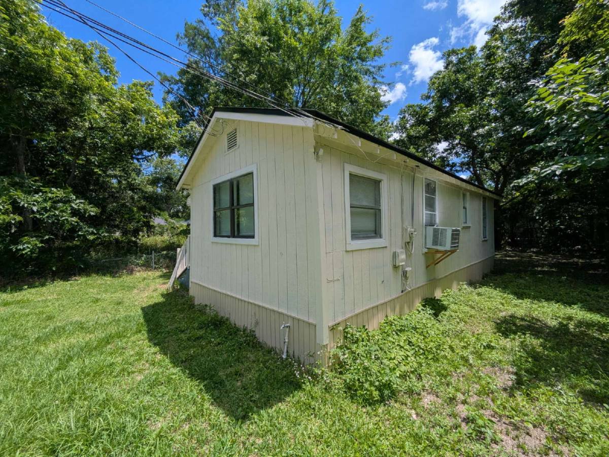 House for rent at 1760 Audubon St, Jacksonville, FL 32208