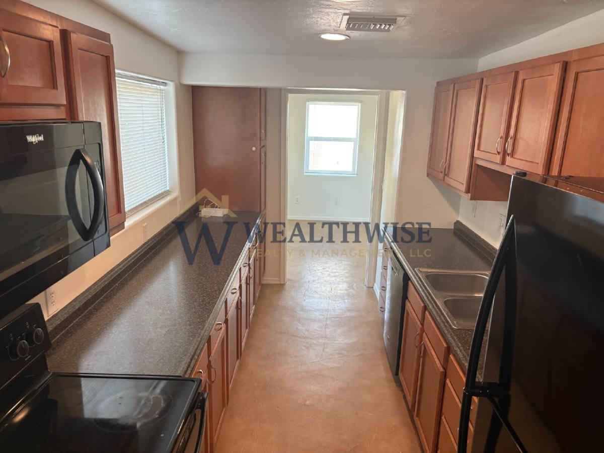 Townhouse for rent at 216 E Waverly St, Tucson, AZ 85705