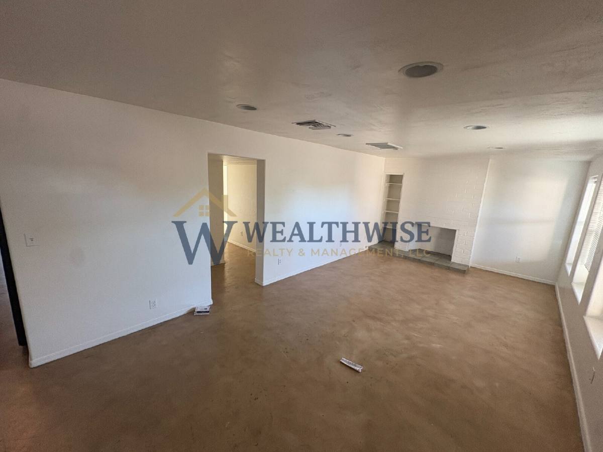 Townhouse for rent at 216 E Waverly St, Tucson, AZ 85705