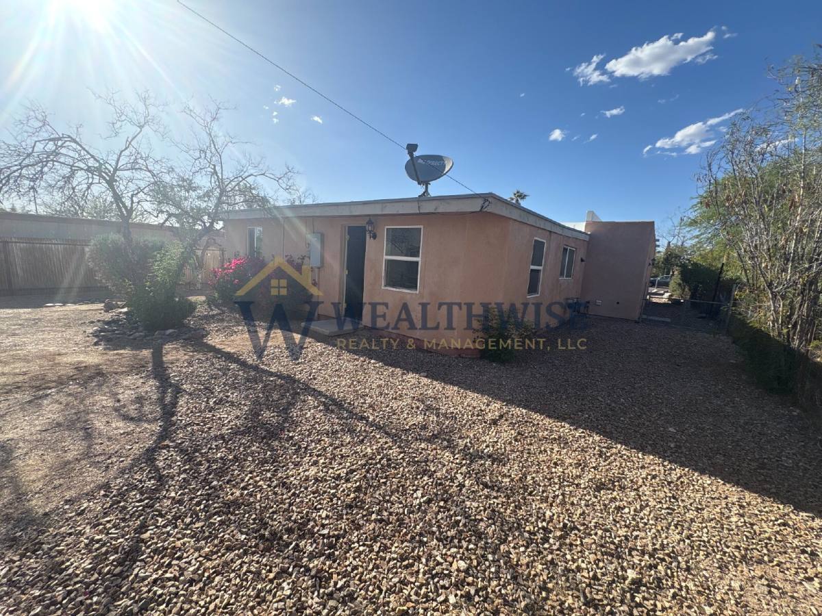 Townhouse for rent at 216 E Waverly St, Tucson, AZ 85705