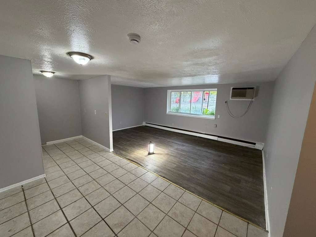 Apartment for rent at 13540 Superior Rd #111, Cleveland, OH 44112