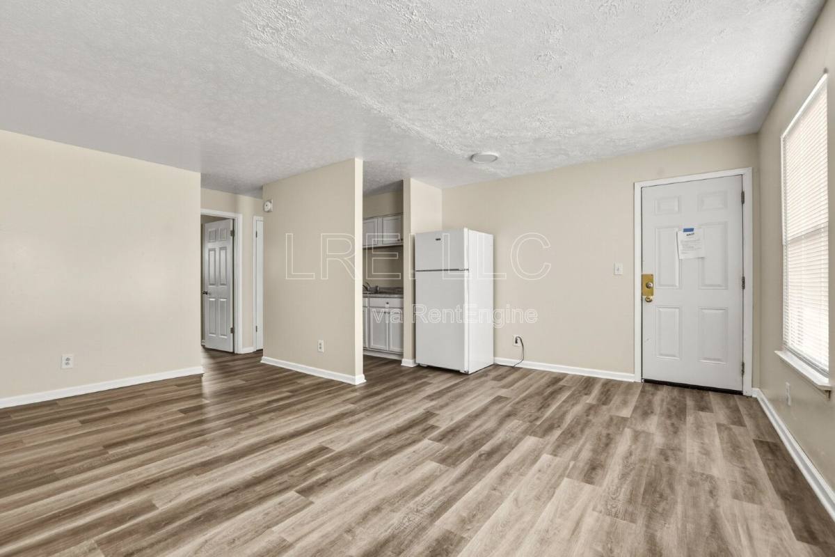 Apartment for rent at 4311 Norbrook Dr, Louisville, KY 40218