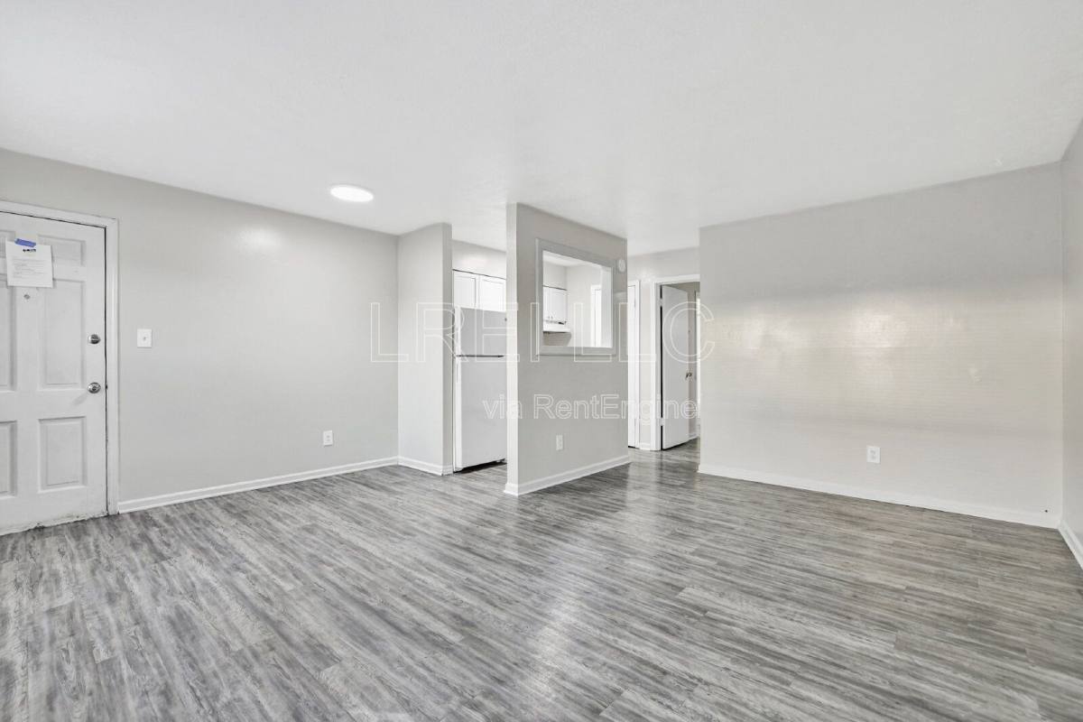 Apartment for rent at 4311 Norbrook Dr, Louisville, KY 40218