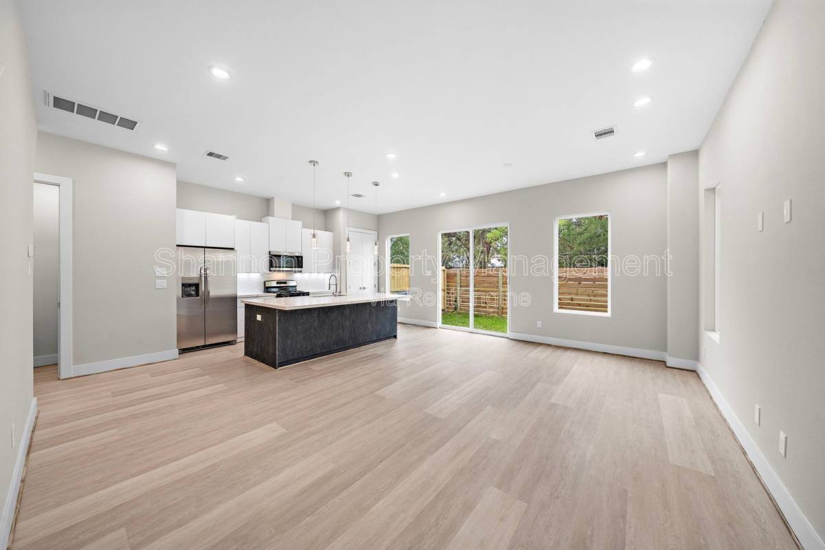 Apartment for rent at 24 Bucan St #C, Houston, TX 77076