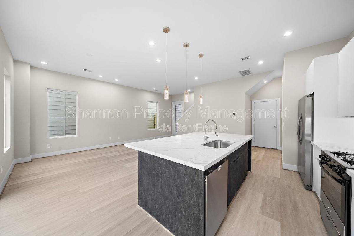 Apartment for rent at 24 Bucan St #C, Houston, TX 77076