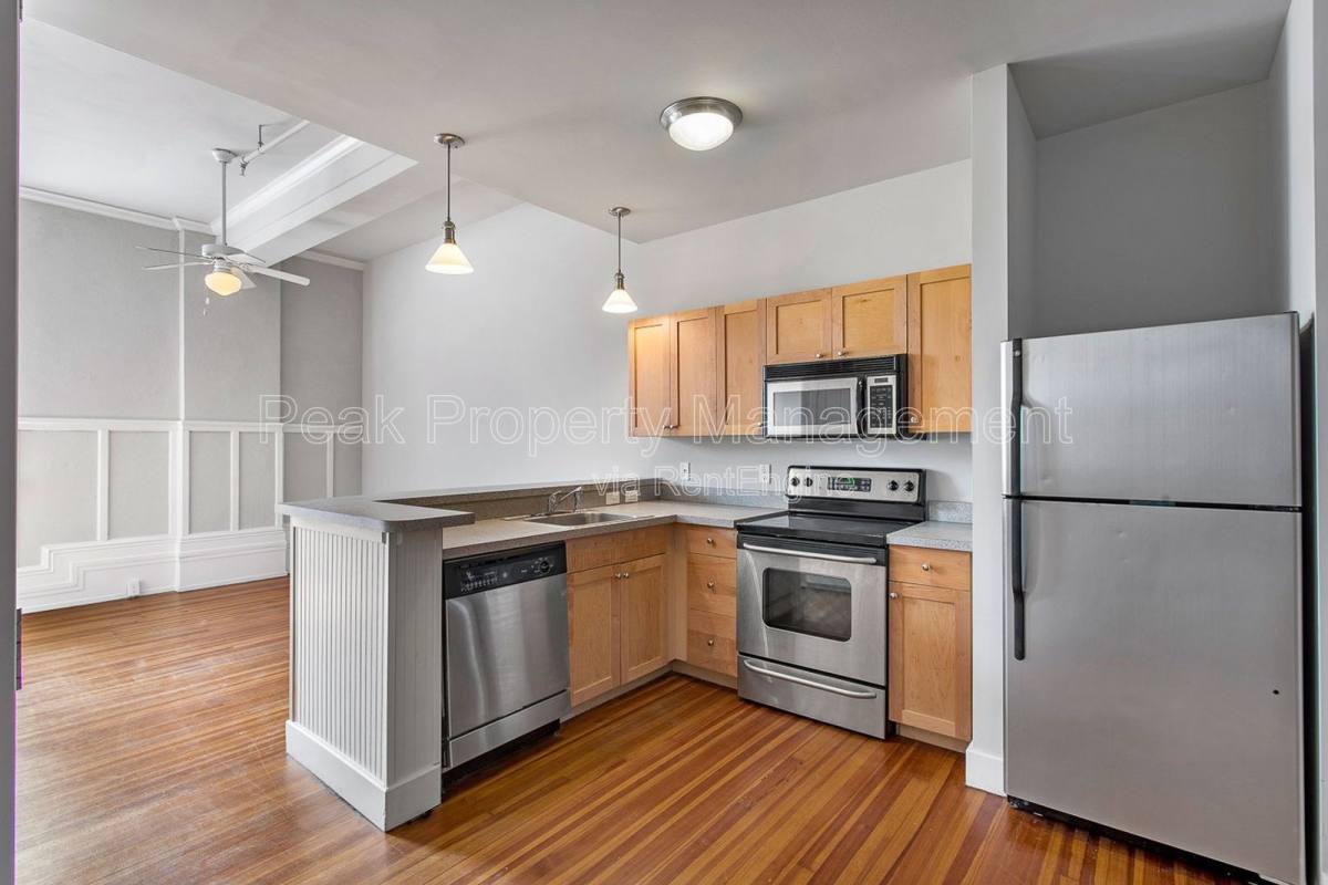 Apartment for rent at 220 E Marshall St, Richmond, VA 23219