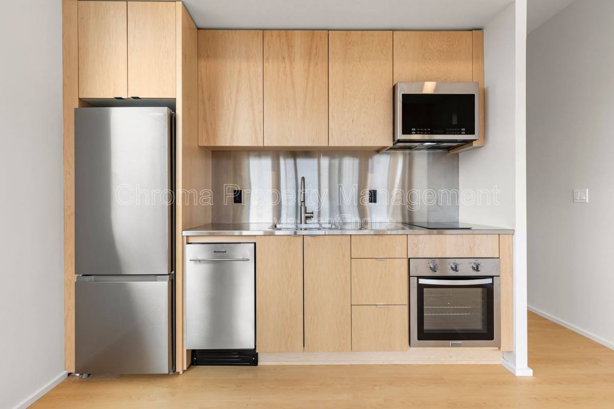 Apartment for rent at 7480 N Delaware Ave, Portland, OR 97217